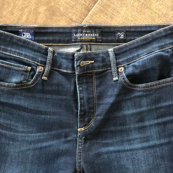 Lucky Brand Skinny leg Jean size 6/28 ankle - Picture 2 of 5